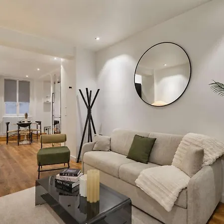 Charming Champs Elysees Montaigne Apartment Paris